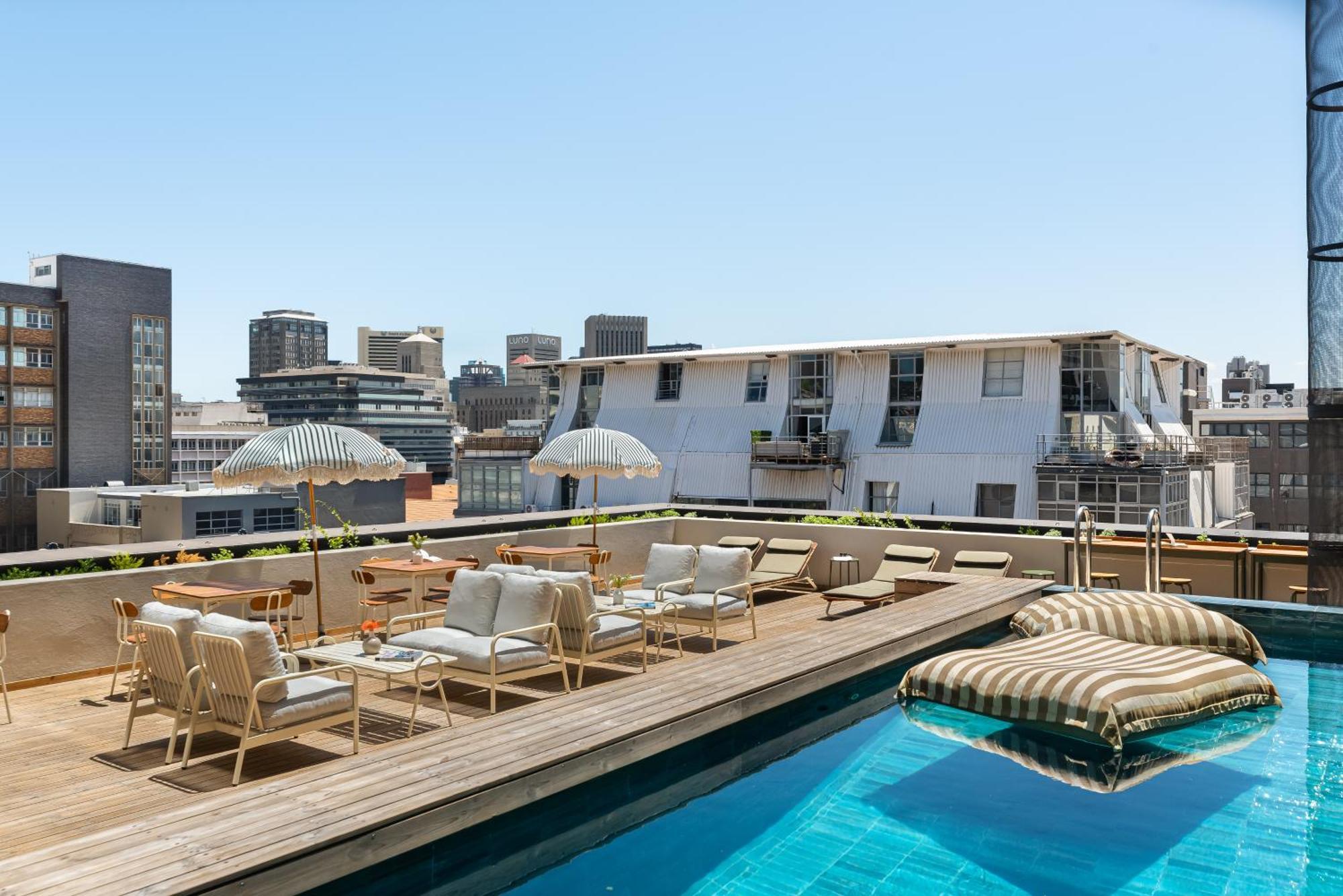 Neighbourgood 84 Harrington Aparthotel Kaapstad Buitenkant foto